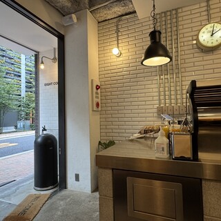 EIGHT COFFEE_2