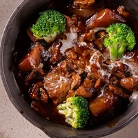 ゴロゴロ香味野菜ととろける和牛すじのデミグラスシチュー