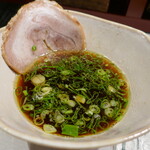 柳麺 呉田 - この丼ぶりかっこいいよね