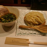 柳麺 呉田 - 料理写真:ざるつけめん大盛り1150円