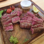 肉グリル＆イタリアン エビスキッチン - 内モモと熟成シンタマ