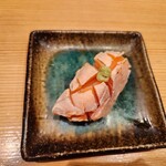 鮨・酒・肴 杉玉 - 生サーモン塩炙り