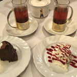 サラファン - デザート　チョコレートケーキとフロマージュブランを選択