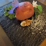 la mura 神戸会下山 - クリームチーズに酒粕、ラムレーズンを生ハムで巻いてあります。芳醇で美味しい！