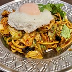大衆中遊華食堂 八戒 - ホルモン炒麺