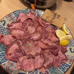 焼肉ホルモン ざくろ 名古屋滝ノ水店 - 生タン 激うま