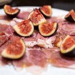 わいん食堂 Chez とし - 2025.10 黒いちじくと生ハム（1,800円）