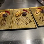 近江牛一頭買い専門店 鉃板ダイニング天満 - 