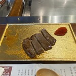 近江牛一頭買い専門店 鉃板ダイニング天満 - 