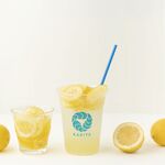 牡蠣屋フライ亭 - 「松島塩レモンソーダ」500円。ドリンクメニューは全30種。