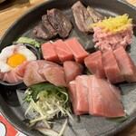 焼き魚屋 直井 - まぐろ8種食べ比べ盛り