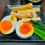 鶏paitan 心麦 - 煮卵・メンマ