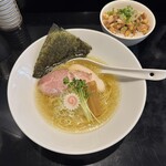 鶏そば・ラーメン Tonari - 白醤油鶏そば（950円）