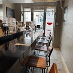 鶏そば・ラーメン Tonari - 店内