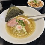 鶏そば・ラーメン Tonari - 白醤油鶏そば（950円）
