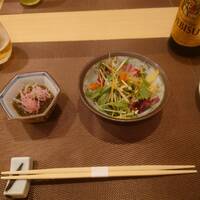 銀座すし嘉 - 先付けとサラダ