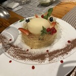 トラットリア ダイ パエサーニ - オリジナルデザートのチャッチャコーラの巣。食べるのが罪深いような芸術的スイーツ