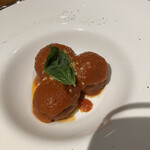 トラットリア ダイ パエサーニ - 3種のチーズと卵のトマトソース煮込み、ことカチョ・エ・オーバ