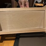 トラットリア ダイ パエサーニ - キタッラ製造用のパスタ裁断機。こちらのなまえもキタッラ。