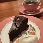 炭火焙煎珈琲・凛 - 