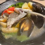 Fresh Seafood Bistro SARU - 