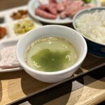 焼肉邸 四五六 - スープも良い味付けでセサミン摂取できまつ♡