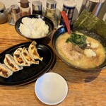 大館家 - ギヨライセット