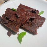 Fresh Seafood Bistro SARU - 