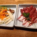 Farm Dining MOCO - 生ラムしゃぶしゃぶ 1,500円、野菜 500円