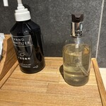 LAT.34°N by 蒼 - レストランのお手洗い、モルトンブラウン