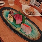 和食堂 せのお - お刺身盛り3種（アミモンガラ、カツオ炙り、まるご神経〆、真鯛昆布〆）