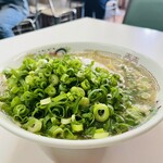 寿栄広食堂 - 中華そば＋ねぎ（トッピング追加）