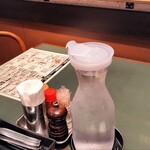 ダル食堂 - テーブル調味料