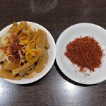 中華そば べんてん - つけ麺あつもり、メンマチャーシュー少なめ、生玉子、辛味別皿、ビール