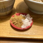 いかれたヌードル フィッシュトンズ - 