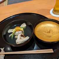 日本料理 幸庵 - お祝い用の御椀(金の鶴の蓋)