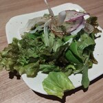 近江うし 焼肉 にくTATSU 青山本店 - サラダ