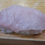 とも恵寿し - 松川さんのエンガワ