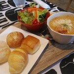 足羽山 ATARASHIYA - 美味しいパンとスープのセット