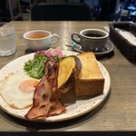 GOOD MORNING CAFE NOWADAYS - ナワデイズモーニングプレート（目玉焼き＆ベーコン＆ミネストローネスープ＆ホットコーヒー）