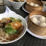 シンガポール発 小籠包と餃子の専門店 ジンホア - 