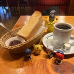 コメダ珈琲店 - 料理写真:コメダブレンド520円+モーニングサービス