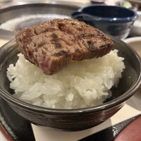 牛刺しと焼肉 仔虎 クリスロード店 - 