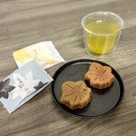 ひろしまブランドショップTAU - ・黒ごま もみじ饅頭
・お芋 もみじ饅頭