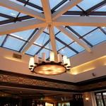 Wolfgang's Steakhouse by Wolfgang Zwiener - 広く天井も高く開放感あり