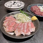 動物園通り もつ肉店 - 