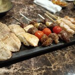 馬刺しと焼き鳥 グルマン三年坂 - 