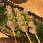 餃子 もつ鍋 鉄板焼肉 うどん 博多どんたく 亀戸店 - 