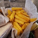 カネジン フィッシュ&チップス - 