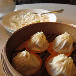 Ye Shanghai - 鮮肉小籠包[Steamed Pork Dumplings]